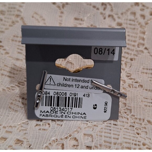 NWT Express Gold-Tone Crisscross Rhinestone Ring Size 6 - Picture 4 of 4